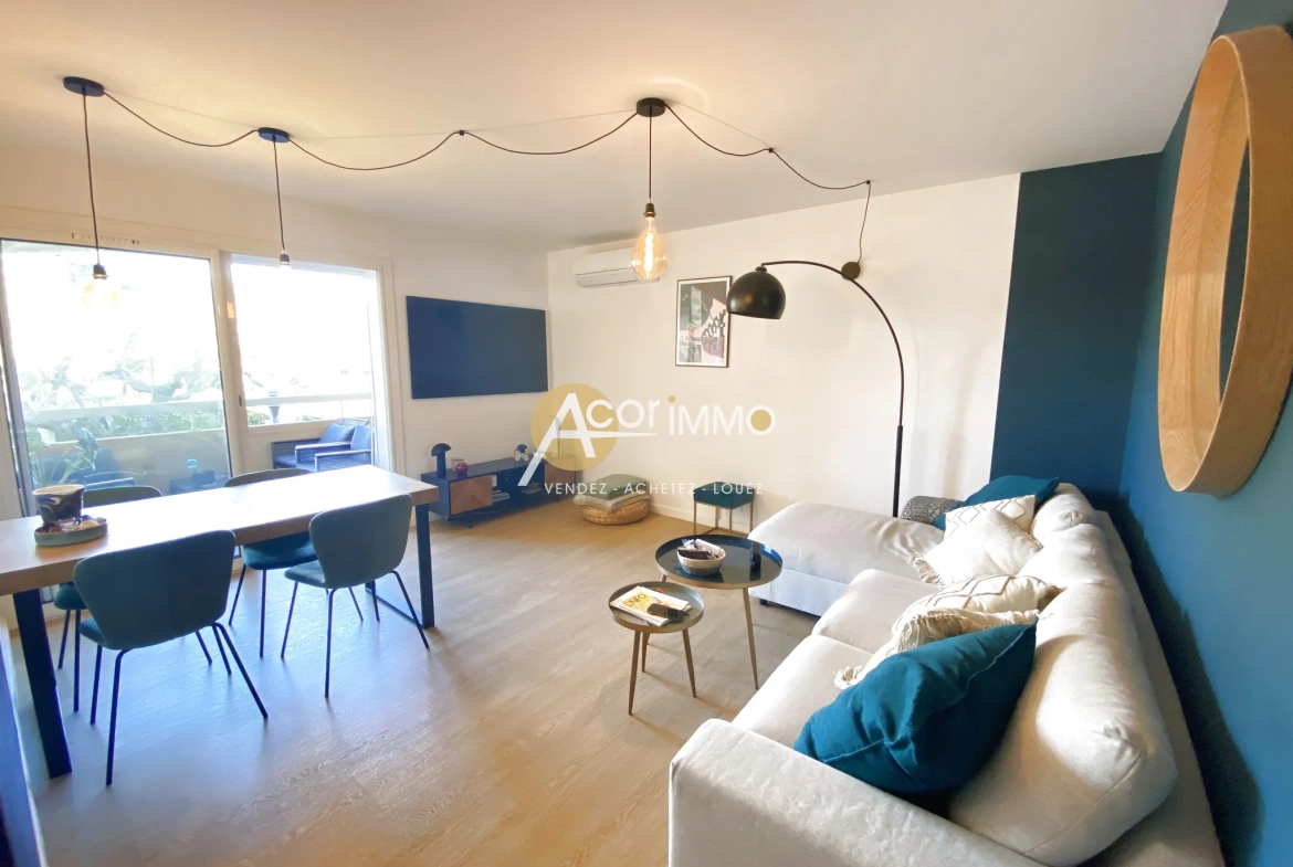 Appartement T2 rénové avec terrasse à Sanary-sur-Mer, proche centre et gare 