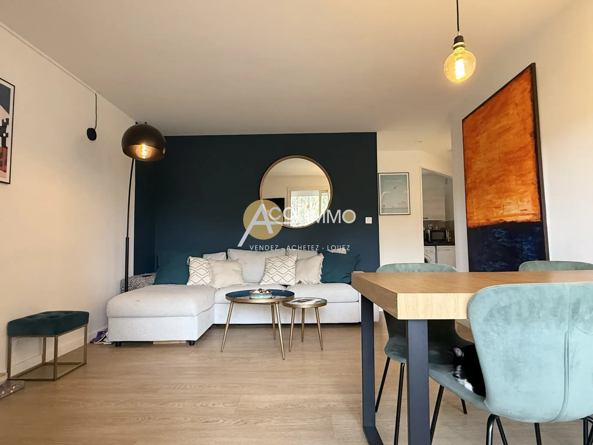 Appartement T2 rénové avec terrasse à Sanary-sur-Mer, proche centre et gare 