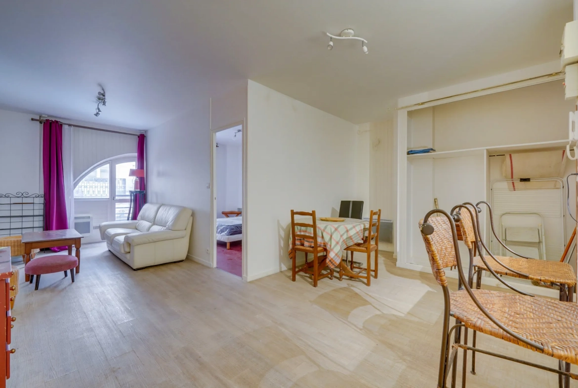 Appartement T2 à Bordeaux Saint-Michel, 48 m², centre-ville 
