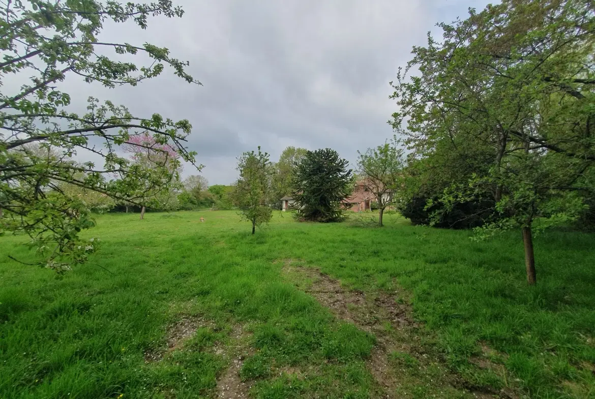 Belle maison normande à Bernay avec grand jardin et charme traditionnel 