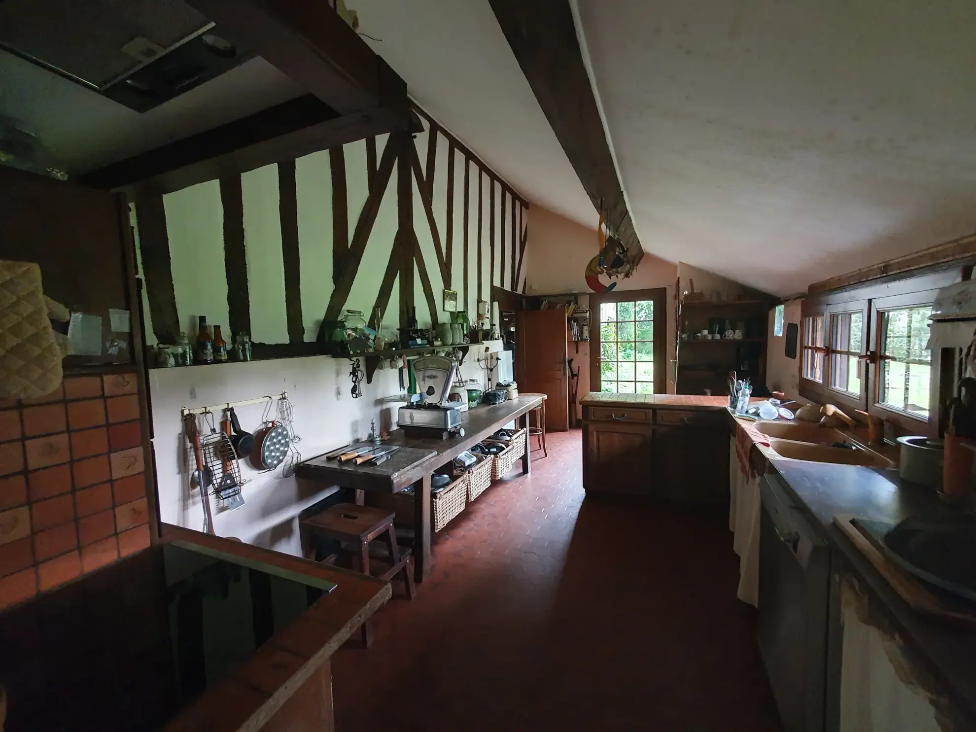 Belle maison normande à Bernay avec grand jardin et charme traditionnel 