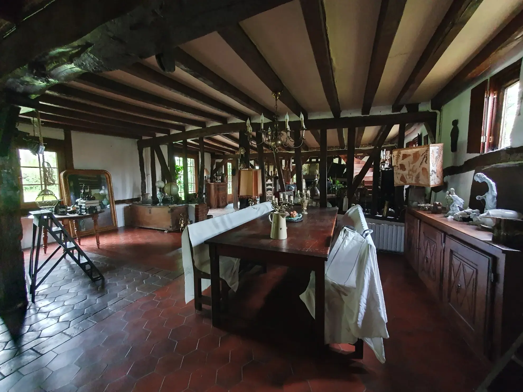 Belle maison normande à Bernay avec grand jardin et charme traditionnel 