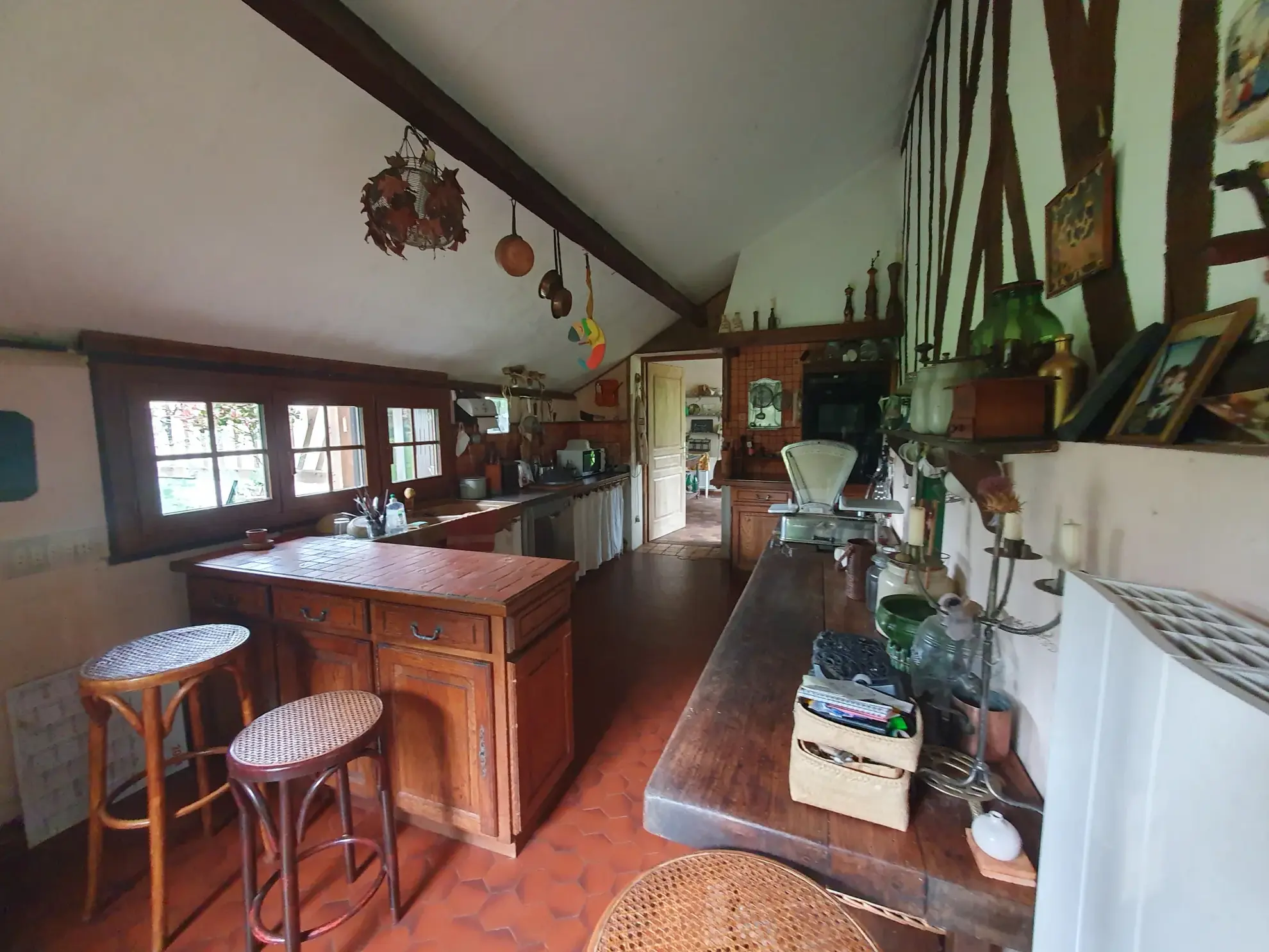 Belle maison normande à Bernay avec grand jardin et charme traditionnel 