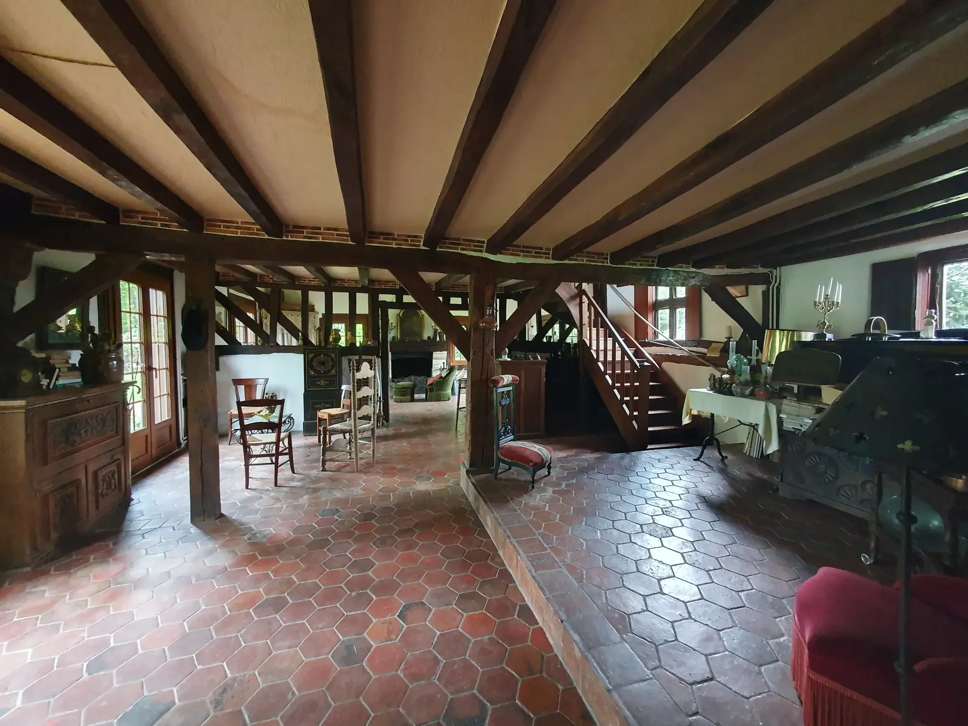 Belle maison normande à Bernay avec grand jardin et charme traditionnel 