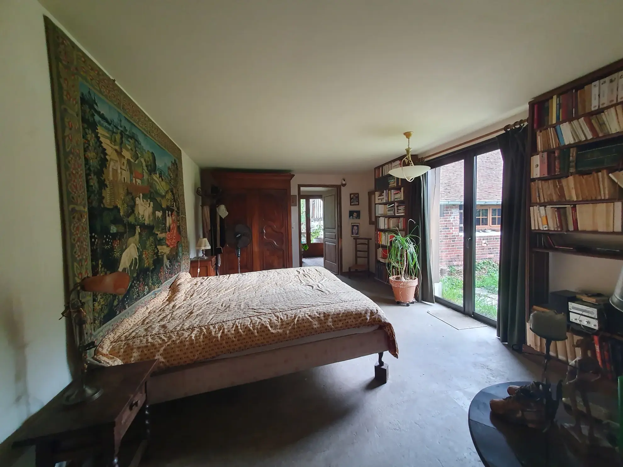 Belle maison normande à Bernay avec grand jardin et charme traditionnel 