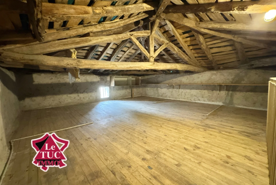 Maison de village avec terrasse à Ledat - 4 chambres, jardin, rénovée 