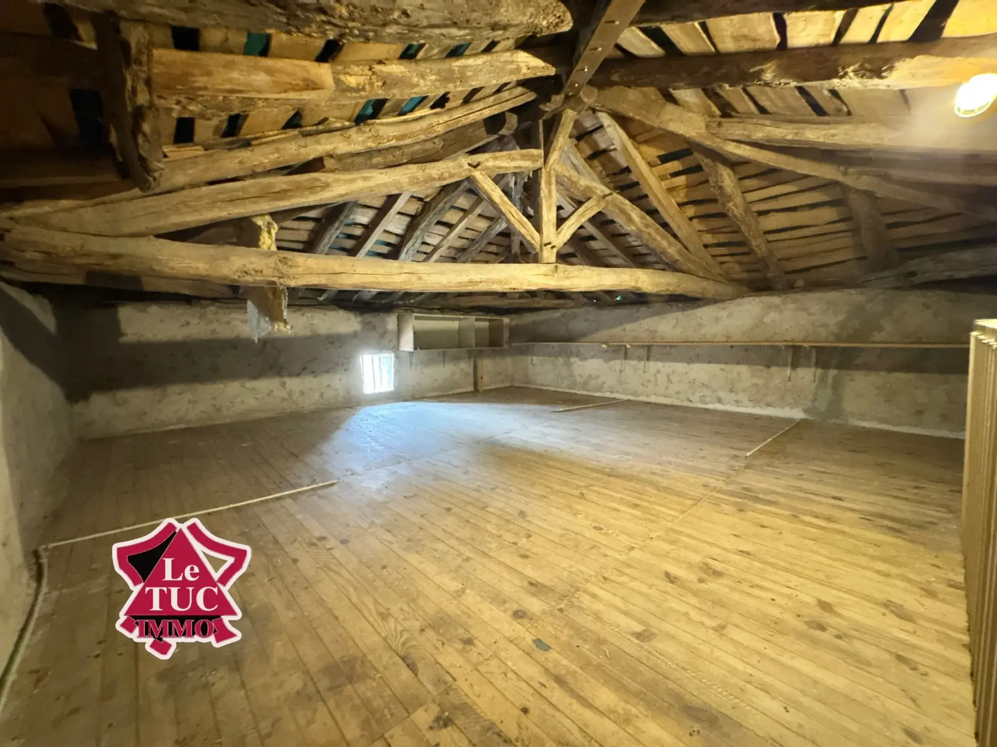 Maison de village avec terrasse à Ledat - 4 chambres, jardin, rénovée 
