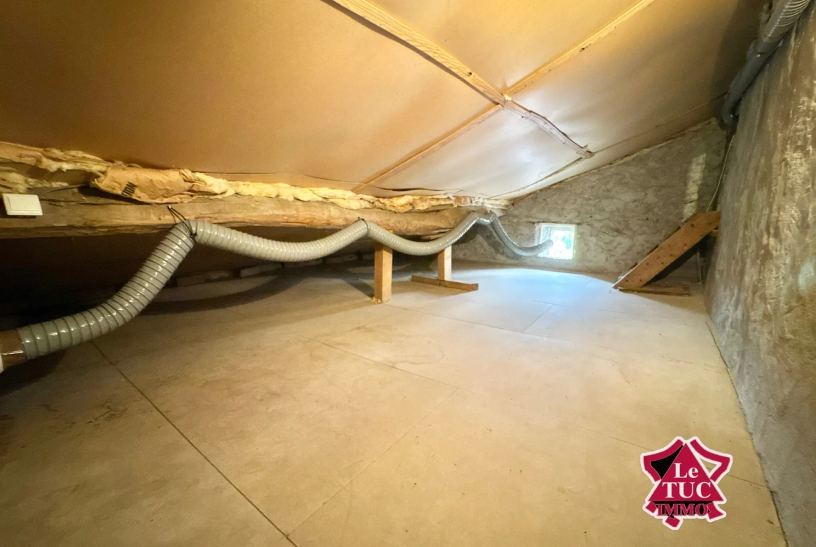 Maison de village avec terrasse à Ledat - 4 chambres, jardin, rénovée 