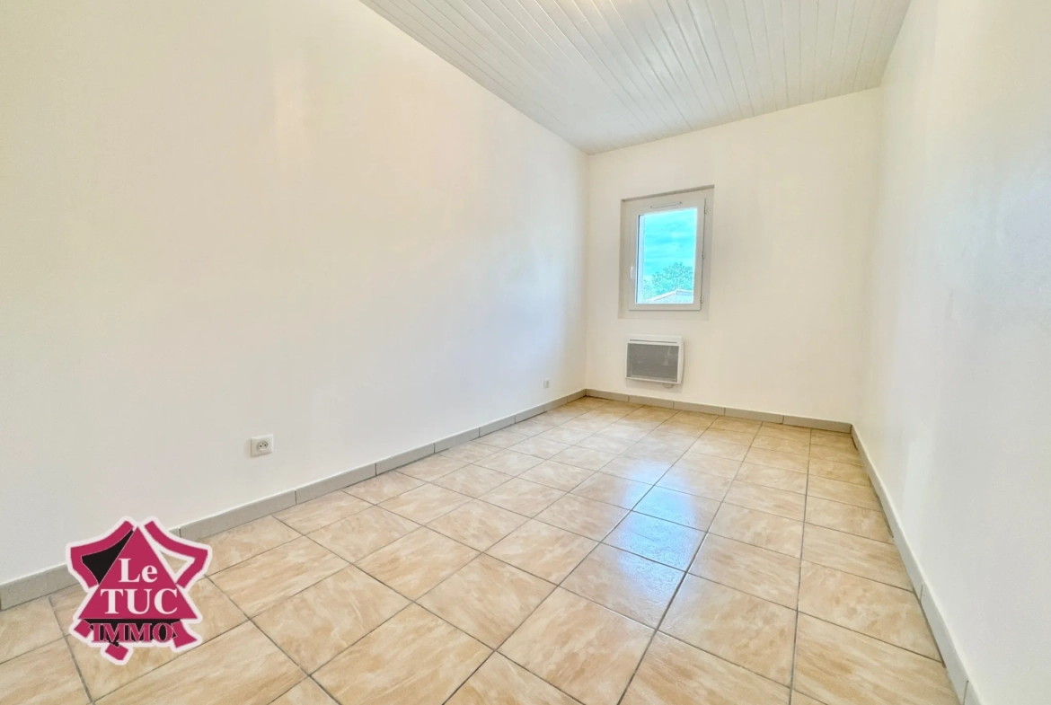 Maison de village avec terrasse à Ledat - 4 chambres, jardin, rénovée 