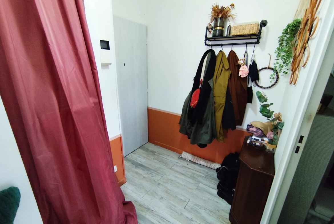 Appartement 2 pièces avec terrasse dernier étage à Cergy (95) 