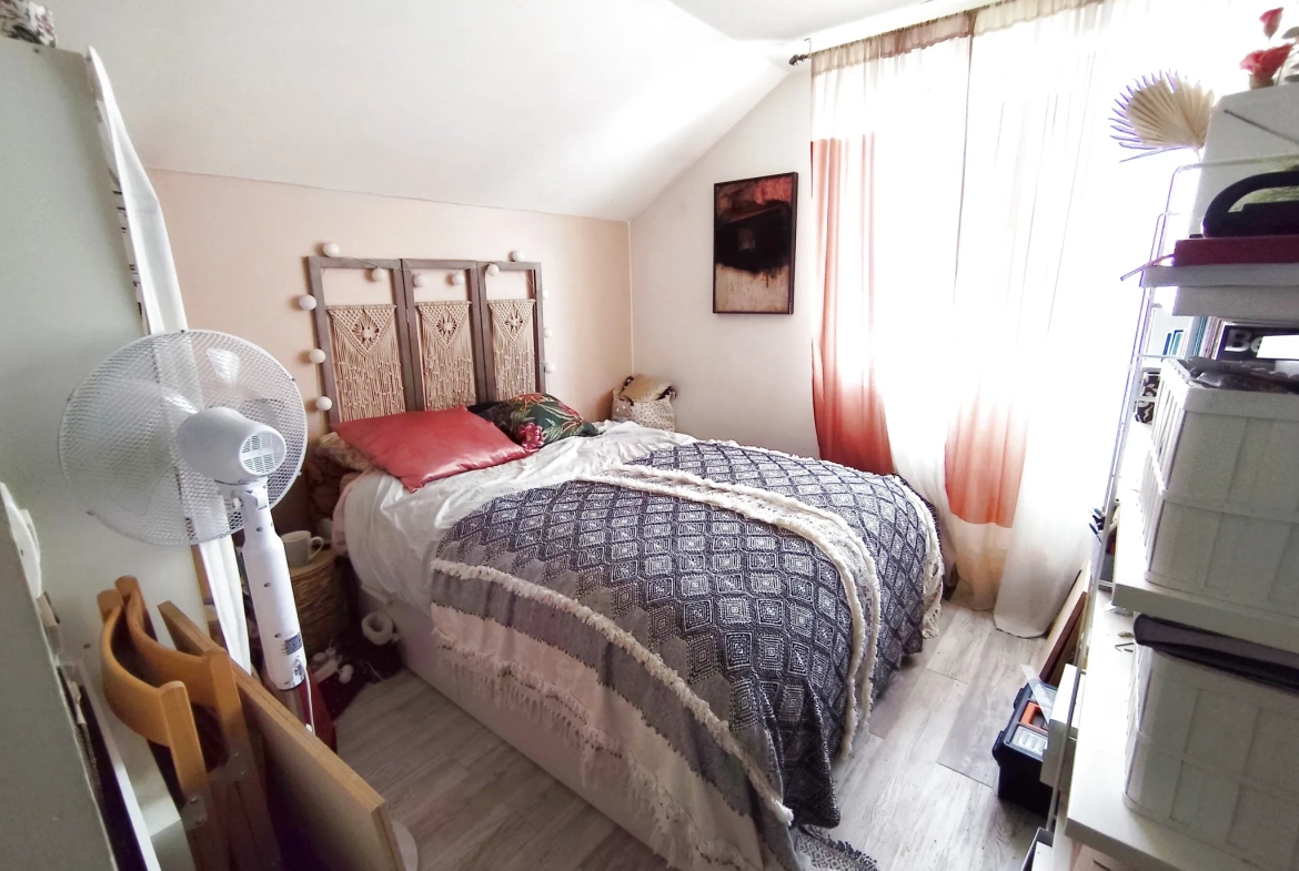 Appartement 2 pièces avec terrasse dernier étage à Cergy (95) 