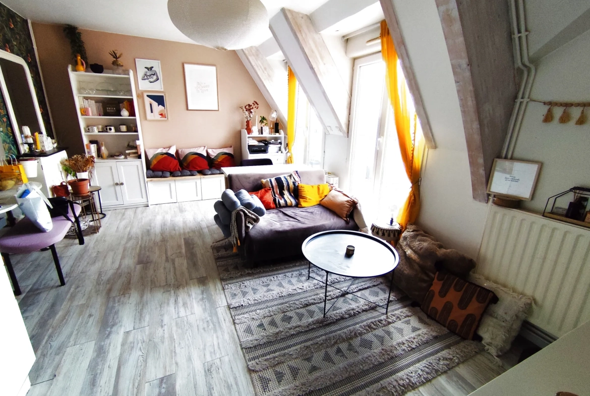 Appartement 2 pièces avec terrasse dernier étage à Cergy (95) 