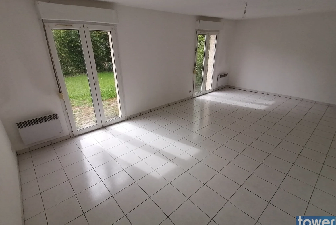 Maison T4 de 90 m² avec jardin et garage à Grisolles, calme et proche des commodités 