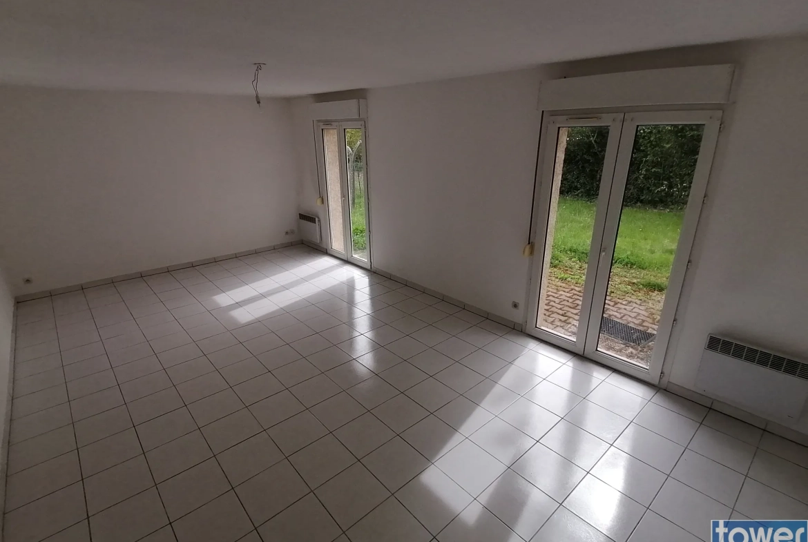 Maison T4 de 90 m² avec jardin et garage à Grisolles, calme et proche des commodités 
