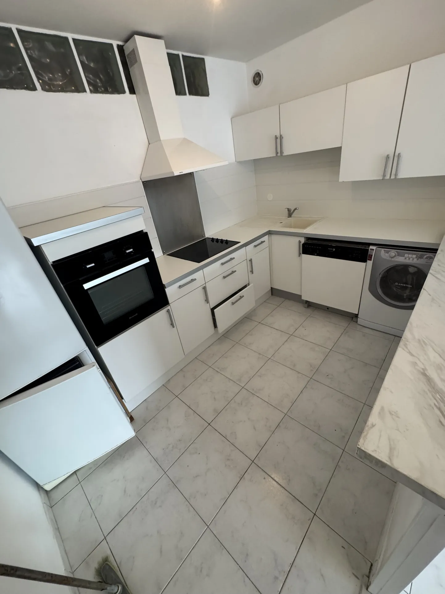 Appartement lumineux de 81m² avec terrasse et vue mer à Cannes 