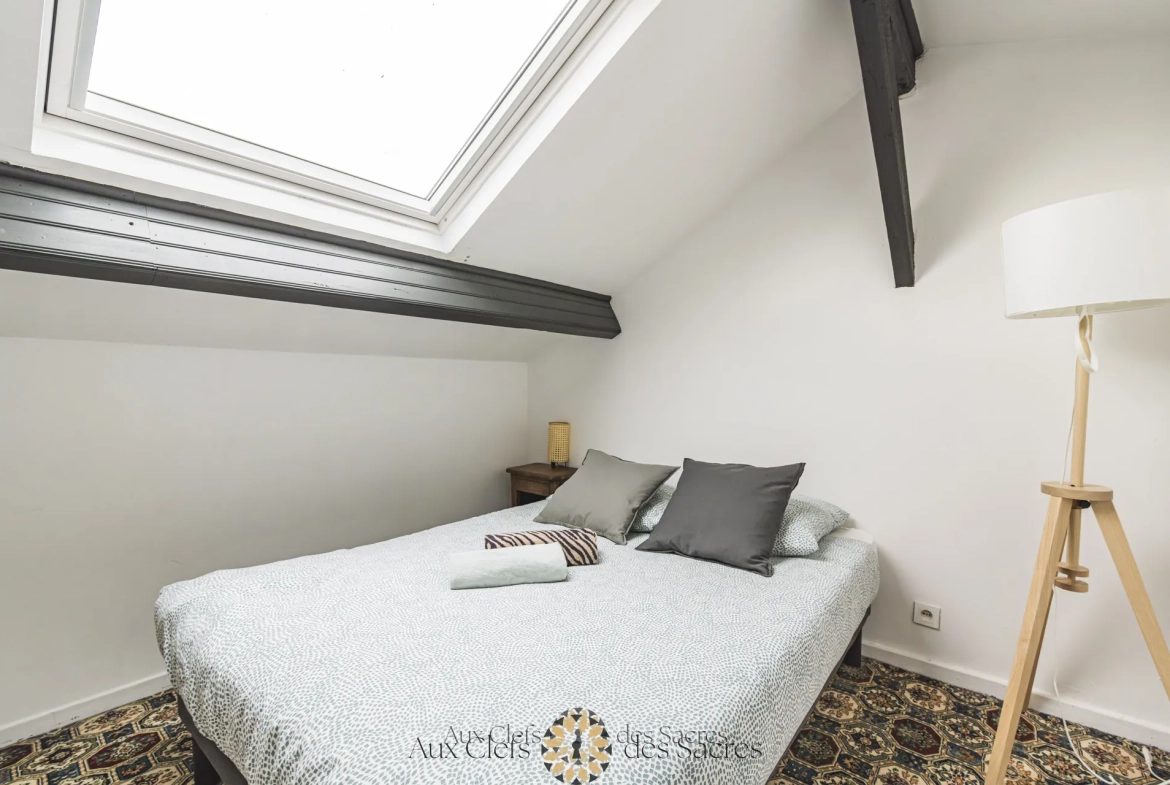À Reims, appartement duplex 3 pièces meublé de 72 m² avec 2 chambres et emplacement privilégié 