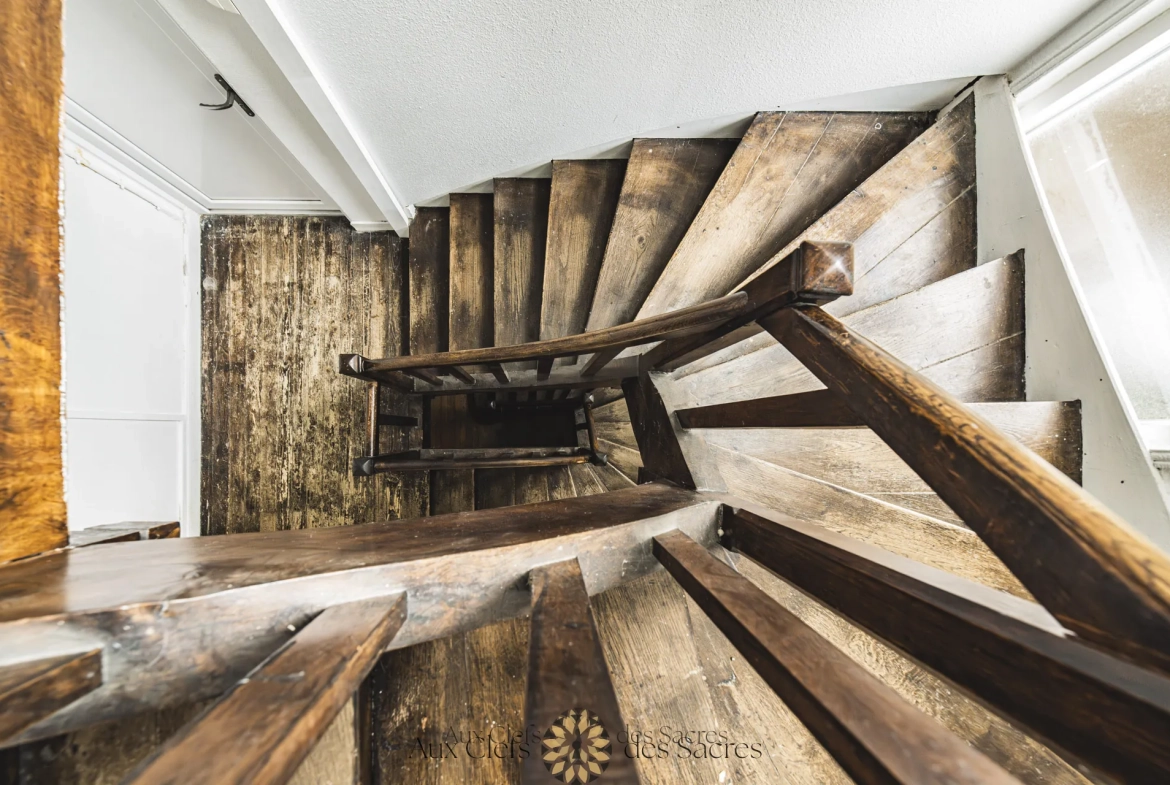 À Reims, appartement duplex 3 pièces meublé de 72 m² avec 2 chambres et emplacement privilégié 