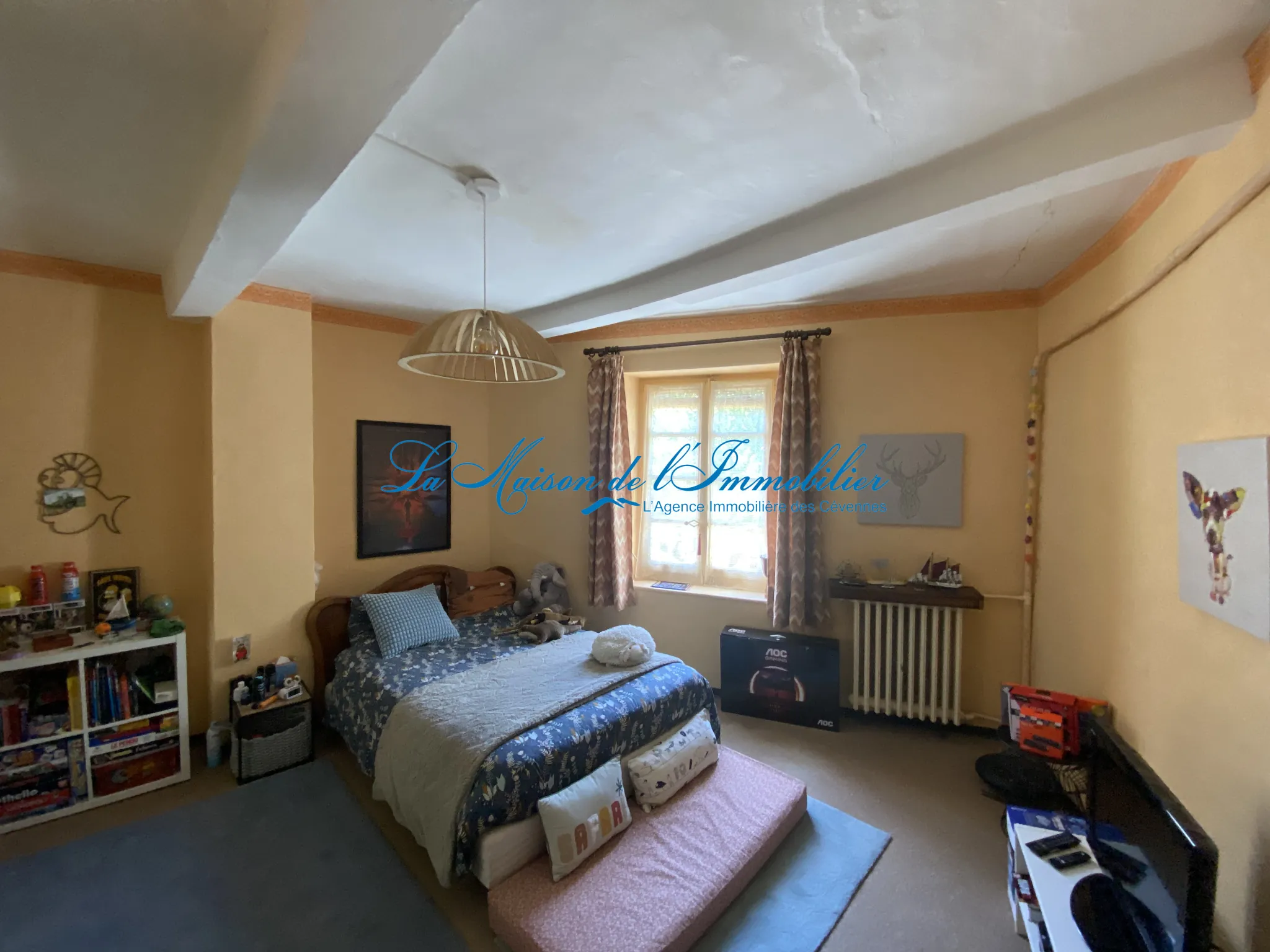 Maison de village lumineuse à vendre au cœur d’Anduze avec garage 