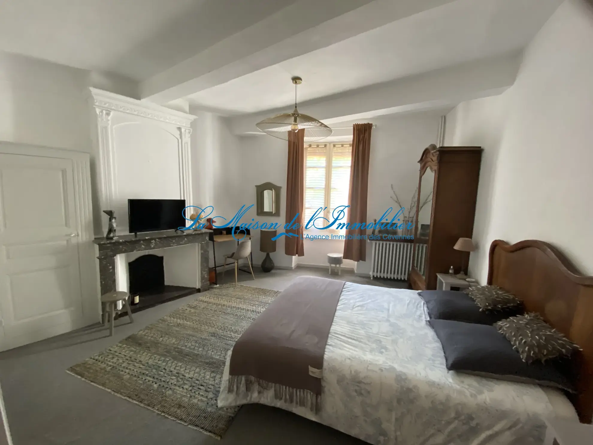 Maison de village lumineuse à vendre au cœur d’Anduze avec garage 