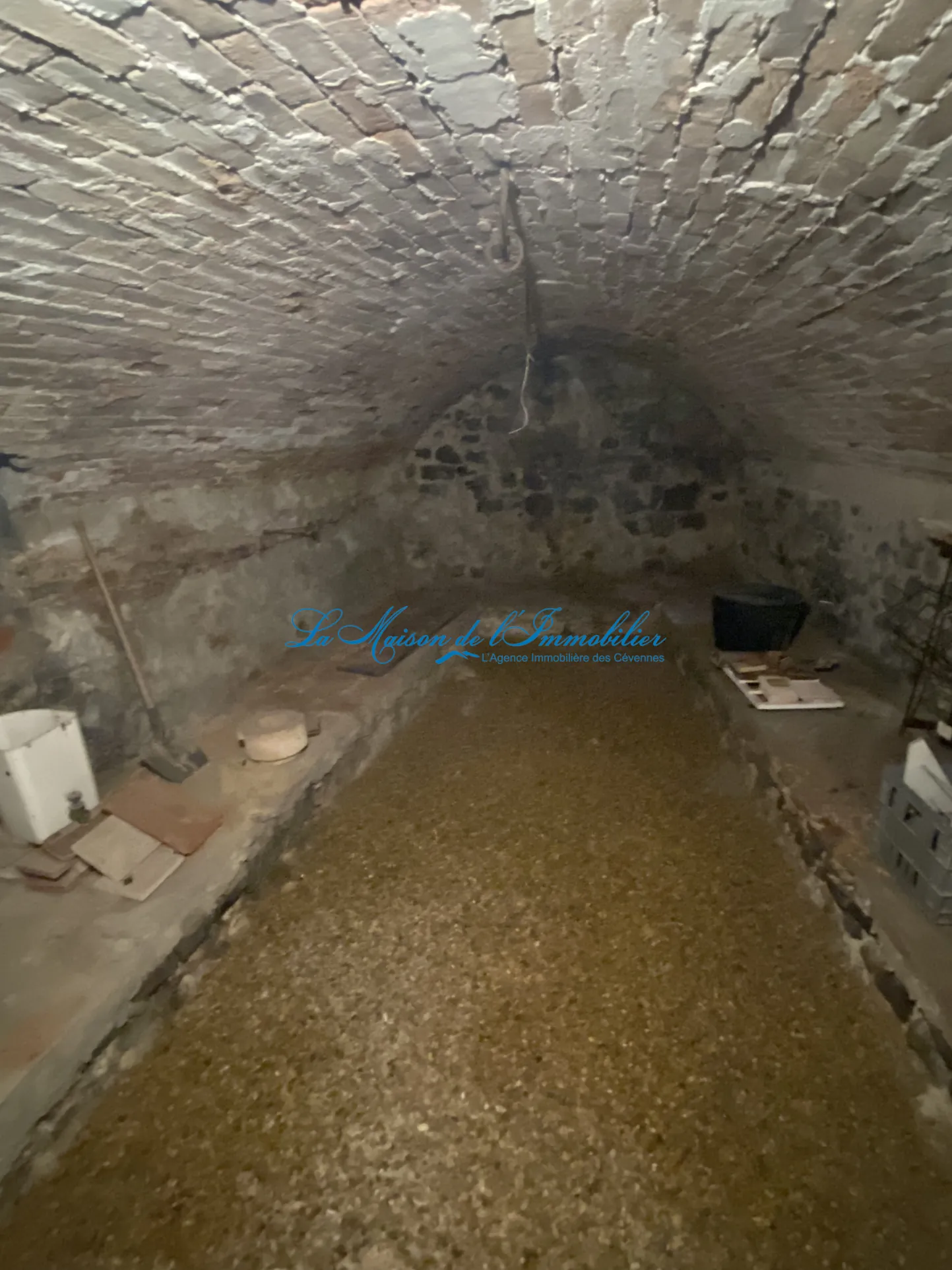 Maison de village lumineuse à vendre au cœur d’Anduze avec garage 