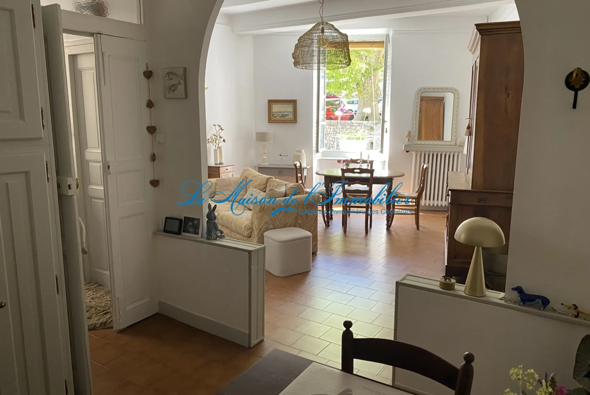 Maison de village lumineuse à vendre au cœur d’Anduze avec garage 