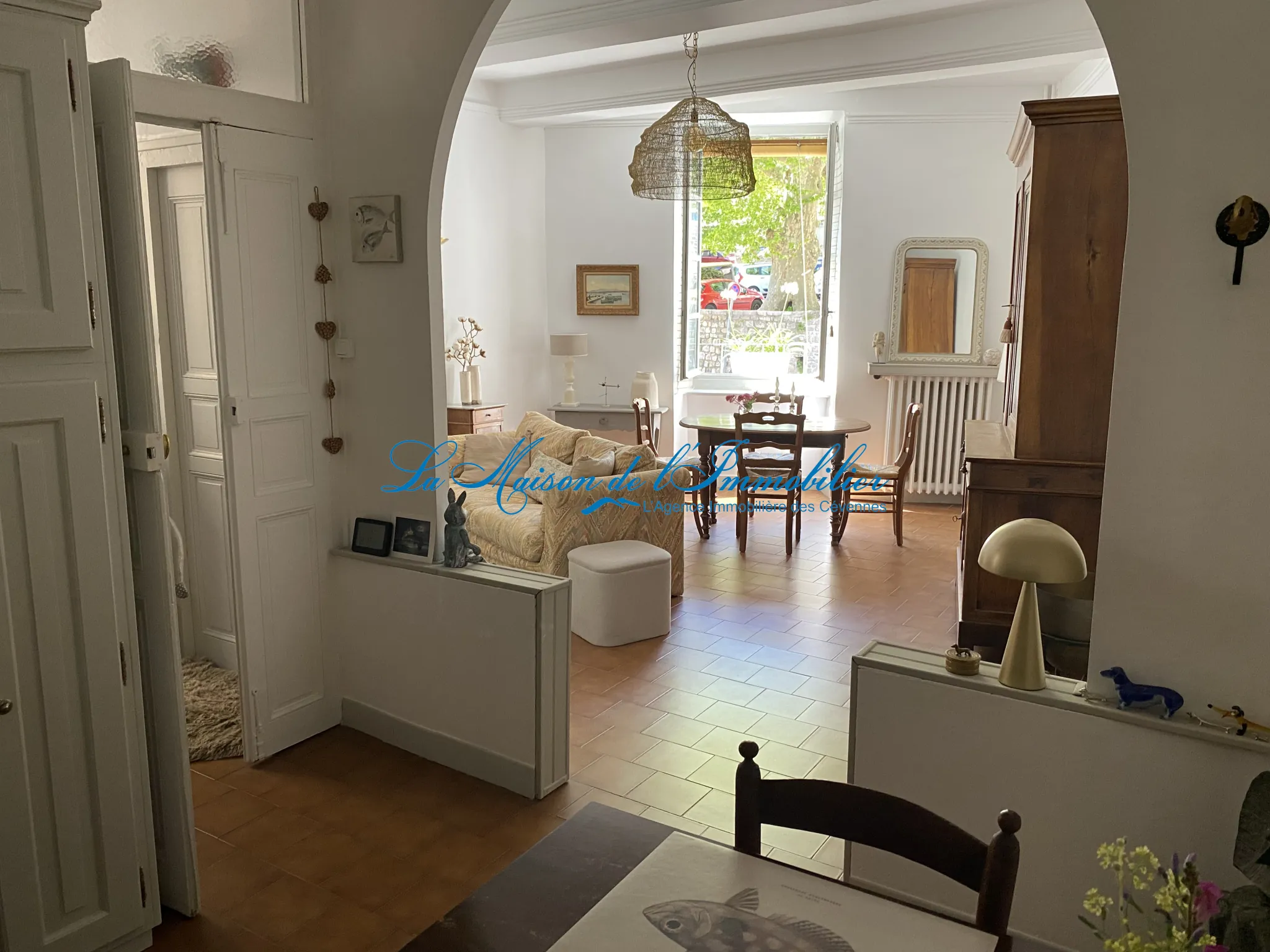 Maison de village lumineuse à vendre au cœur d’Anduze avec garage 
