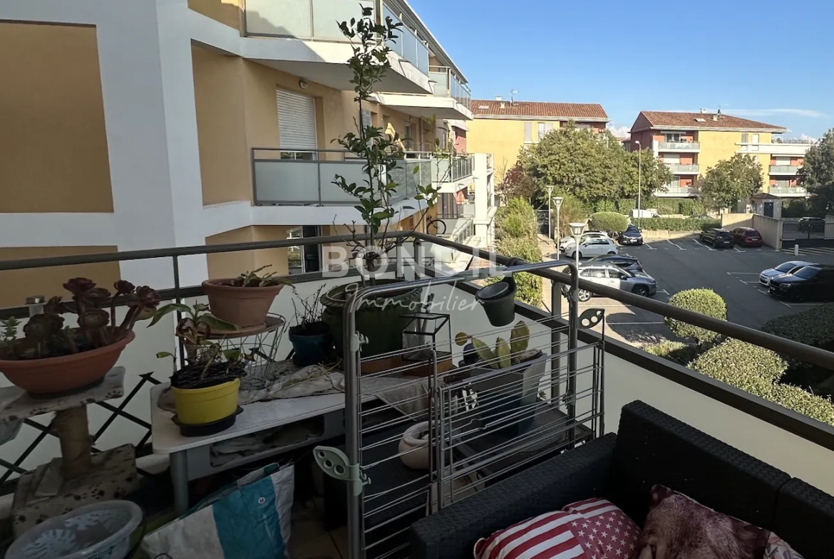 Bel appartement T2 avec terrasse à Aix-en-Provence - Résidence sécurisée 