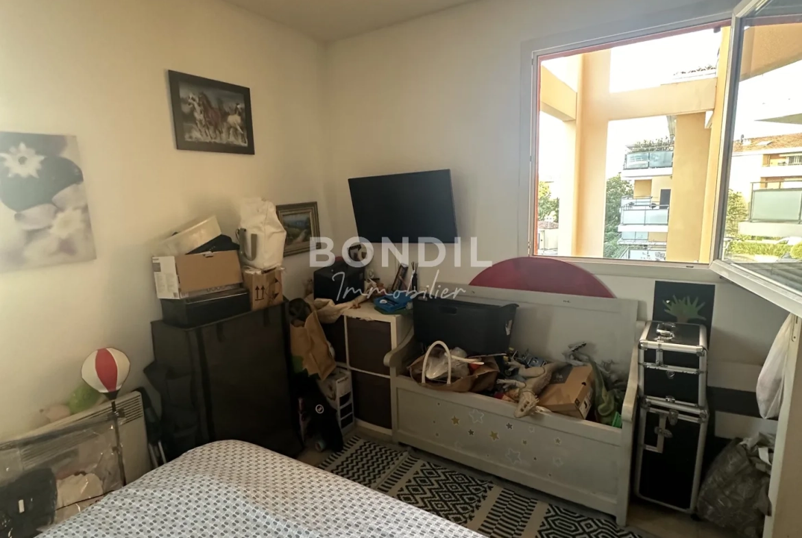 Bel appartement T2 avec terrasse à Aix-en-Provence - Résidence sécurisée 