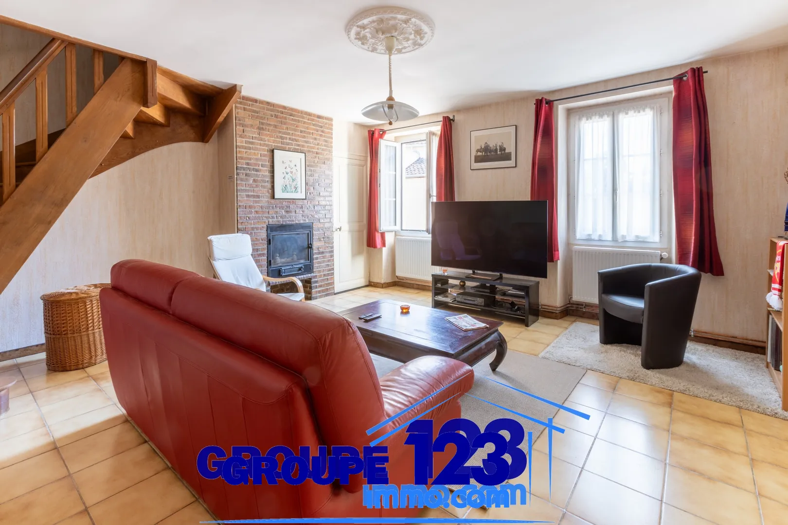 Maison à vendre à Auxerre - 126 m², 3 chambres, garage, chauffage mixte 