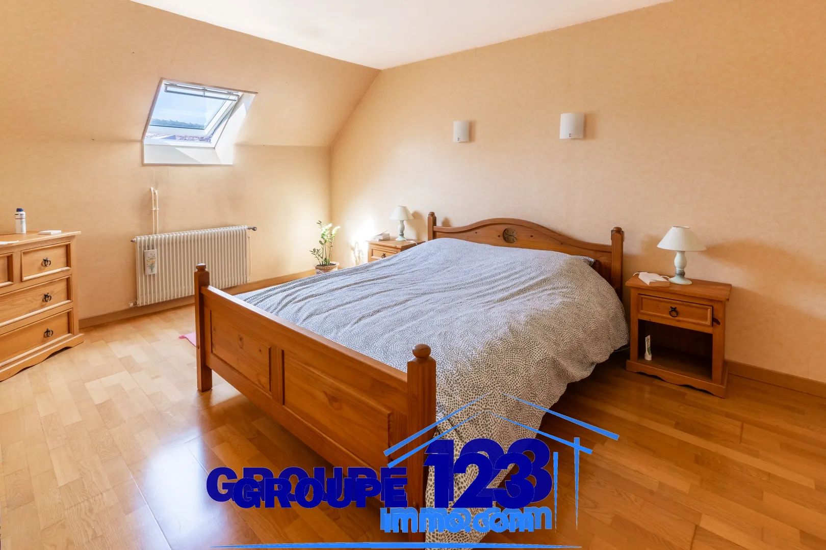 Maison à vendre à Auxerre - 126 m², 3 chambres, garage, chauffage mixte 