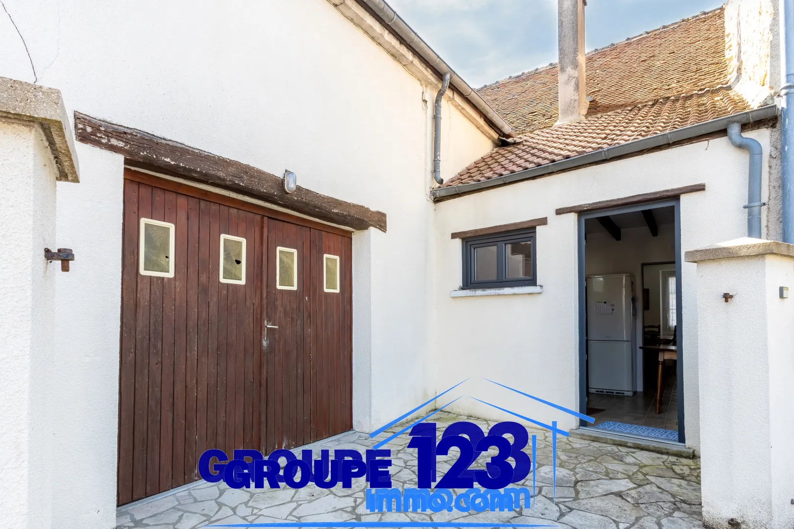 Maison à vendre à Auxerre - 126 m², 3 chambres, garage, chauffage mixte 