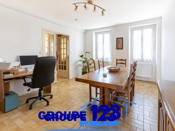 Maison à vendre à Auxerre - 126 m², 3 chambres, garage, chauffage mixte