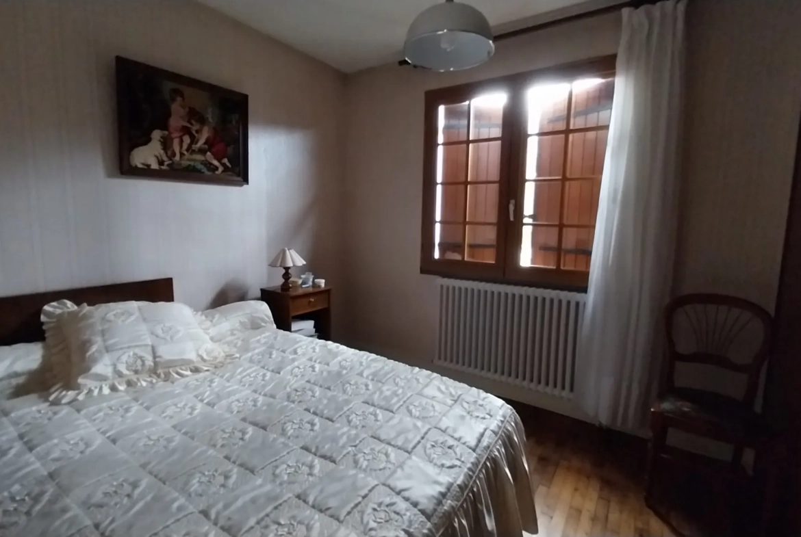 Maison à vendre à Chancelade de 104 m² avec 3 chambres et garage 