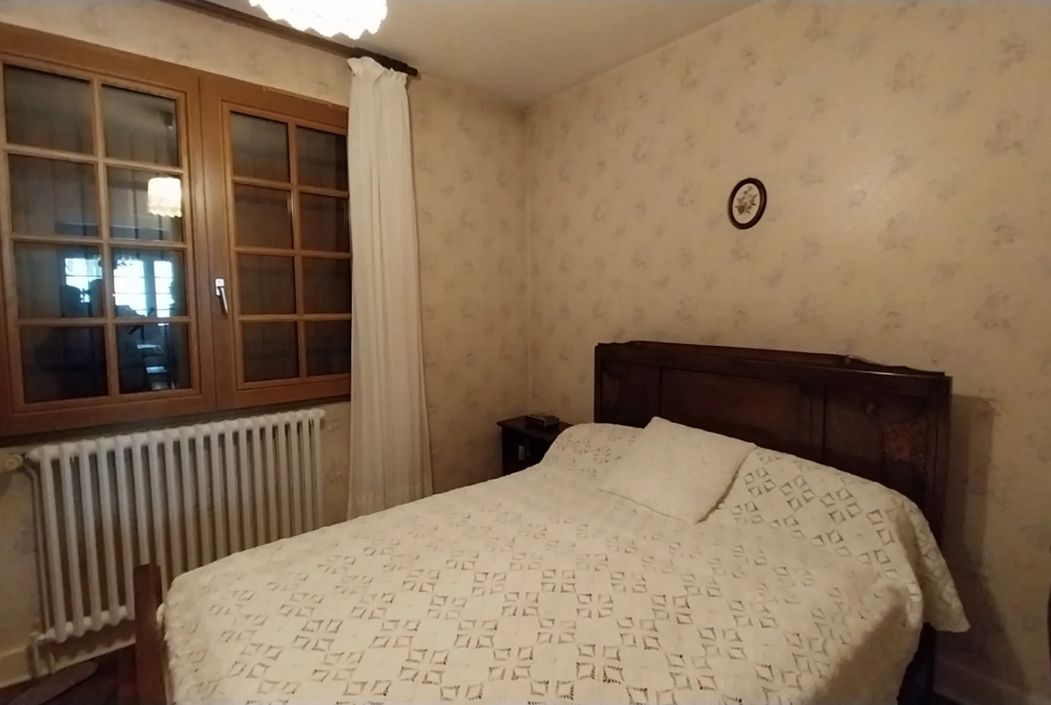 Maison à vendre à Chancelade de 104 m² avec 3 chambres et garage 