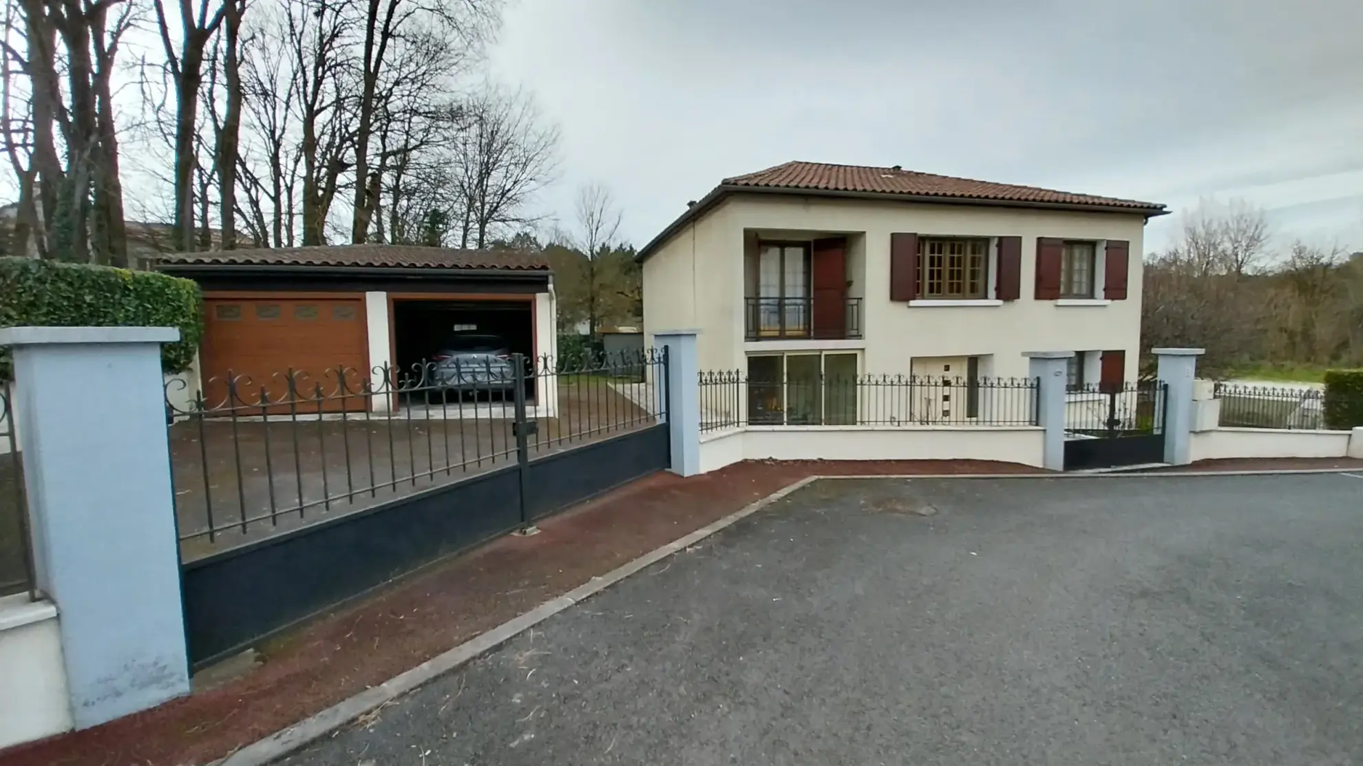 Maison à vendre à Chancelade de 104 m² avec 3 chambres et garage 