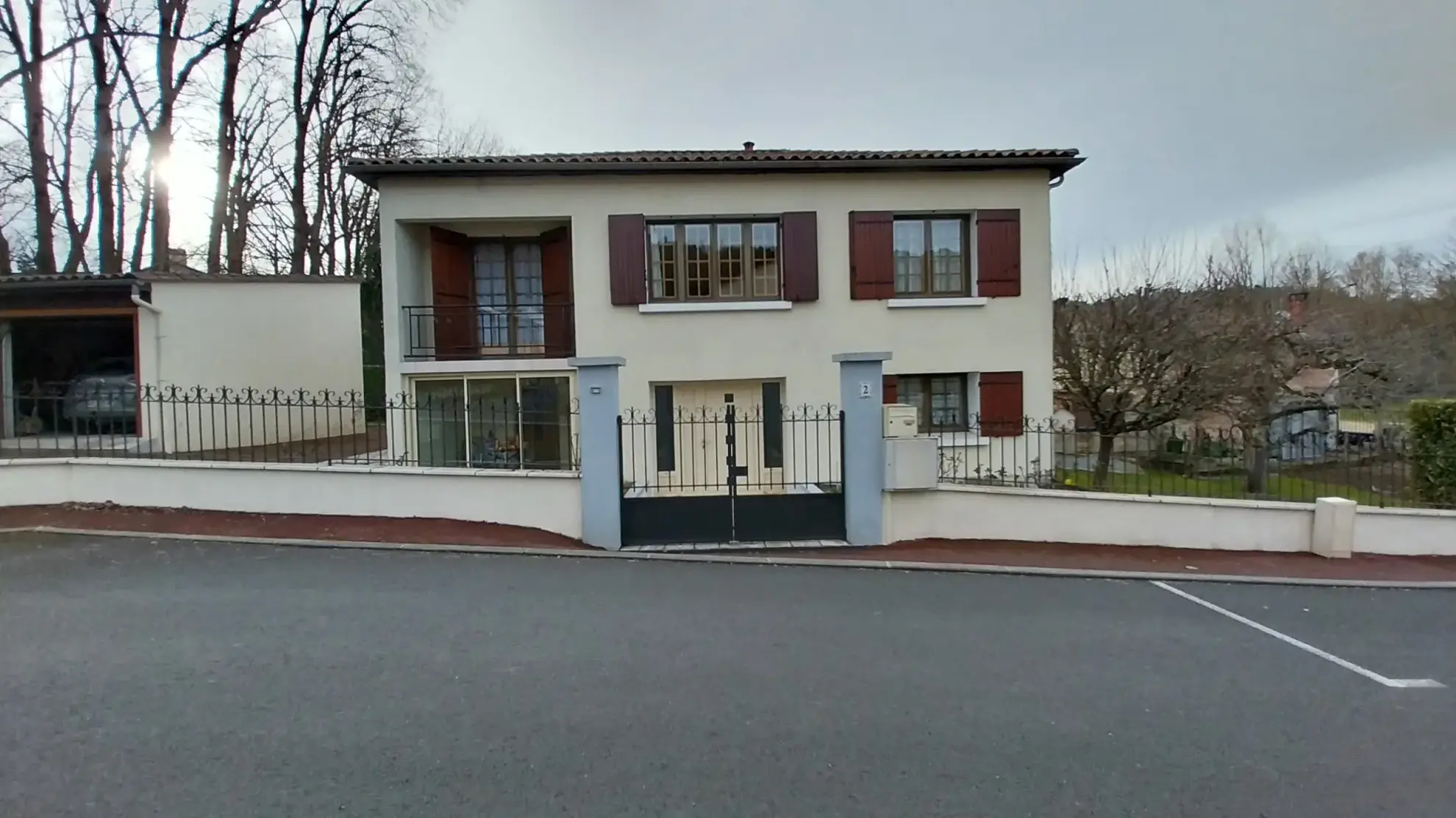 Maison à vendre à Chancelade de 104 m² avec 3 chambres et garage 