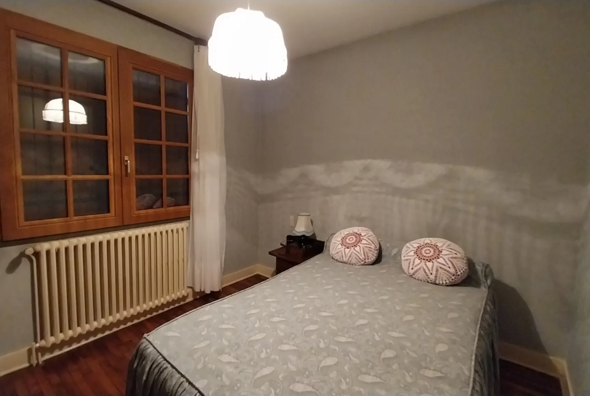 Maison à vendre à Chancelade de 104 m² avec 3 chambres et garage 
