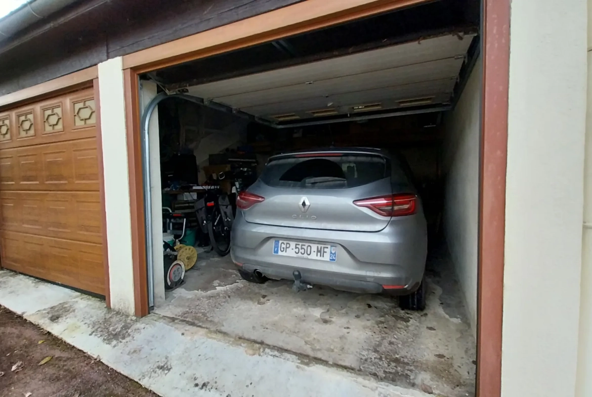 Maison à vendre à Chancelade de 104 m² avec 3 chambres et garage 