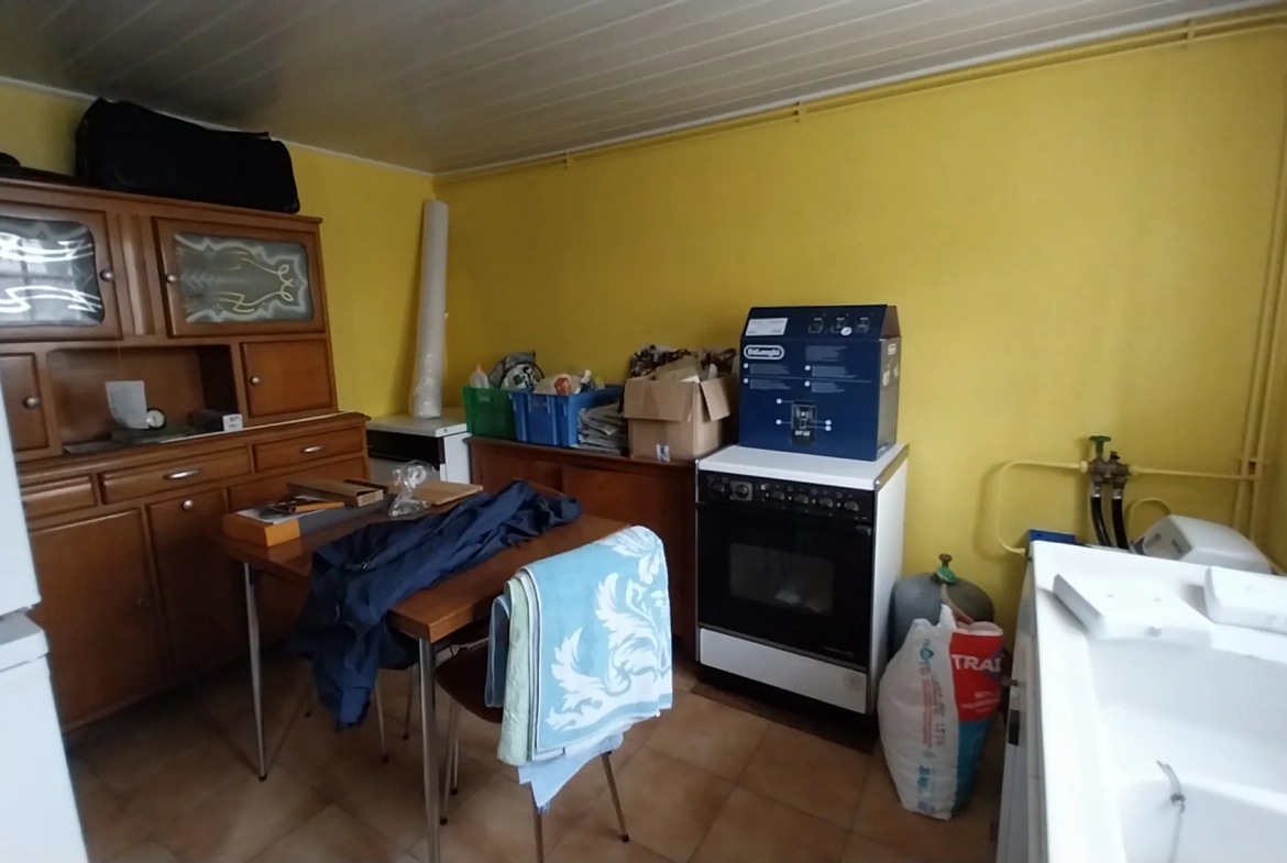 Maison à vendre à Chancelade de 104 m² avec 3 chambres et garage 