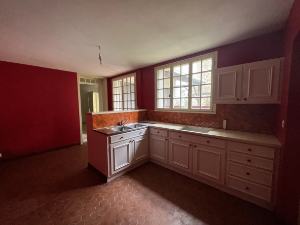 Maison à Magne avec 3 chambres, garage et jardin – Centre-bourg 