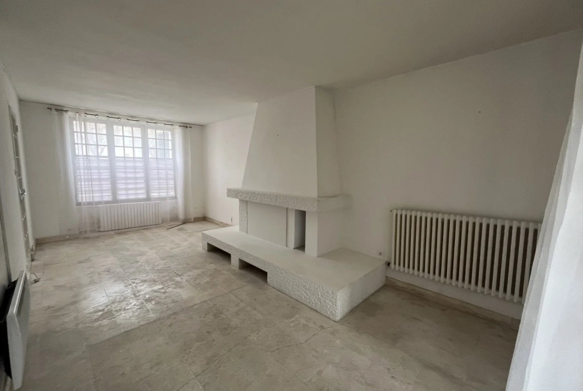 Maison à Magne avec 3 chambres, garage et jardin – Centre-bourg 