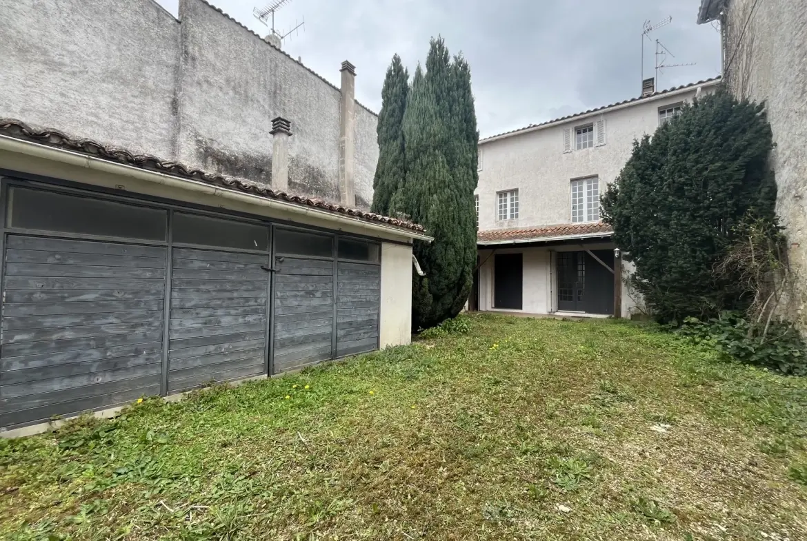Maison à Magne avec 3 chambres, garage et jardin – Centre-bourg 