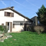 Maison en pierre à Beaupuy avec jardin et terrasse, à moderniser