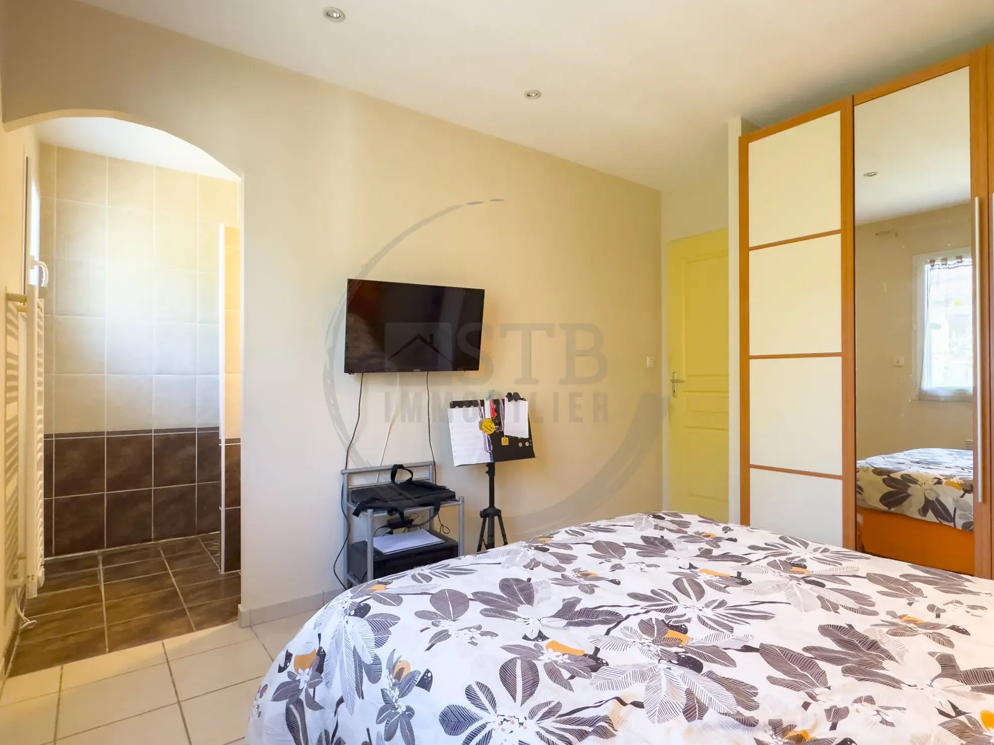 Villa de 100 m² avec piscine et terrasse à Ancone 