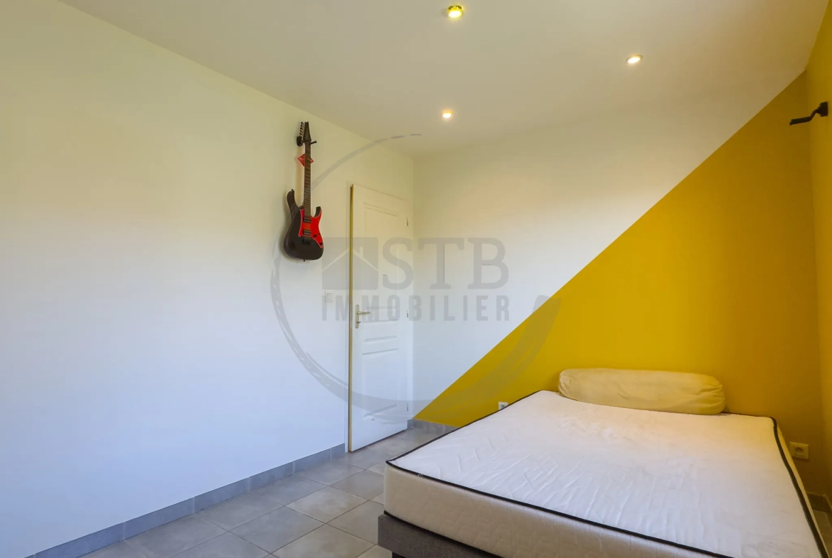 Villa de 100 m² avec piscine et terrasse à Ancone 