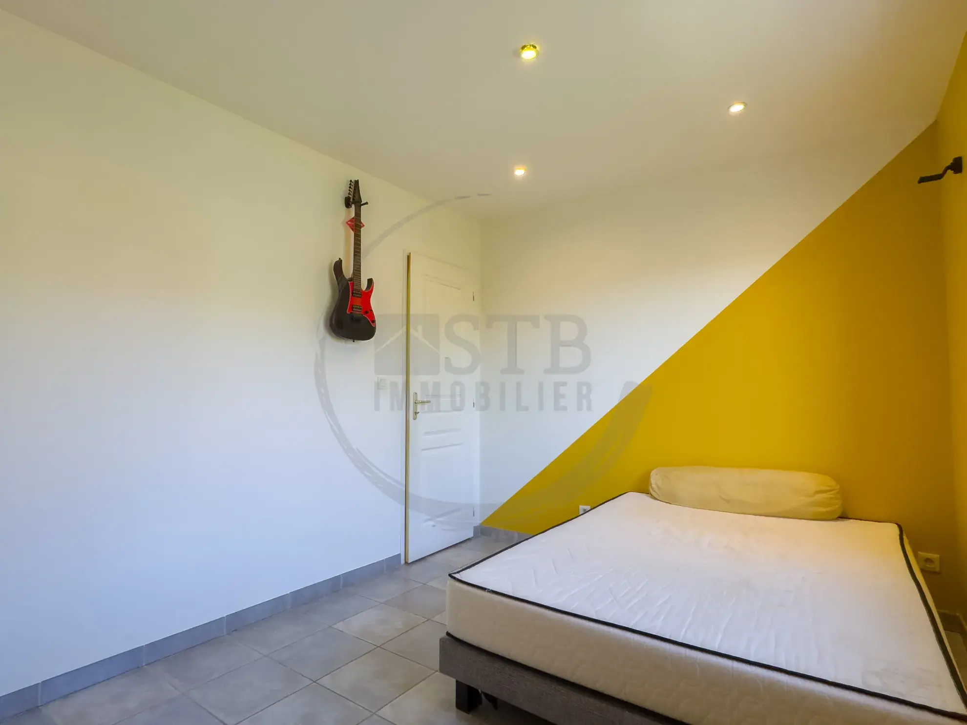 Villa de 100 m² avec piscine et terrasse à Ancone 