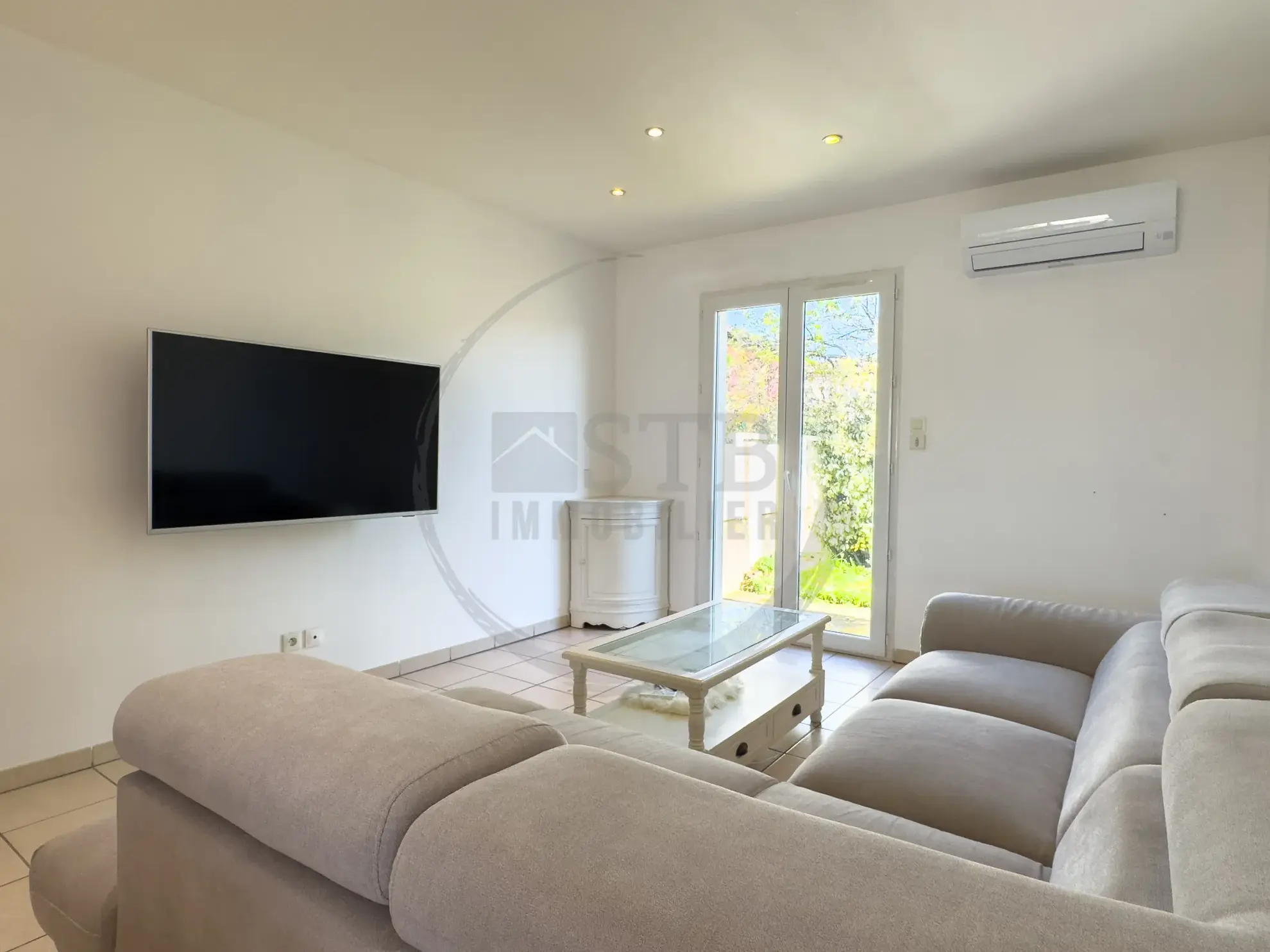 Villa de 100 m² avec piscine et terrasse à Ancone 