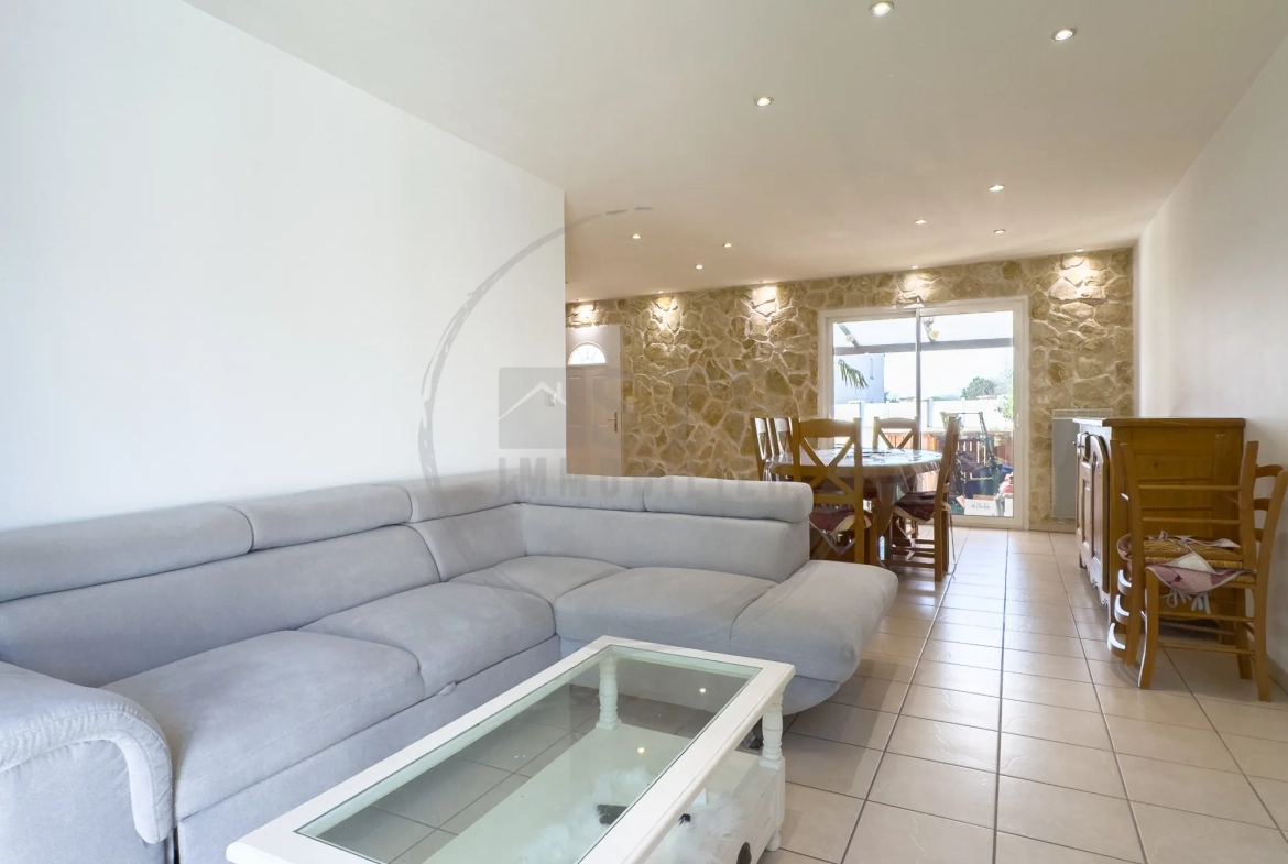 Villa de 100 m² avec piscine et terrasse à Ancone 