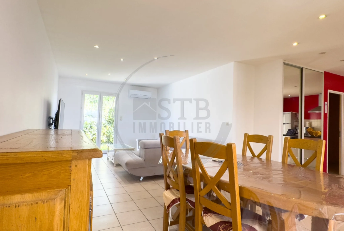Villa de 100 m² avec piscine et terrasse à Ancone 