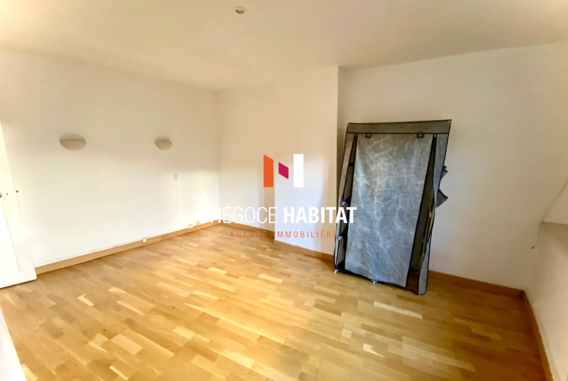 Appartement de 49 m² à Clermont l'Hérault, idéal pour investissement locatif 